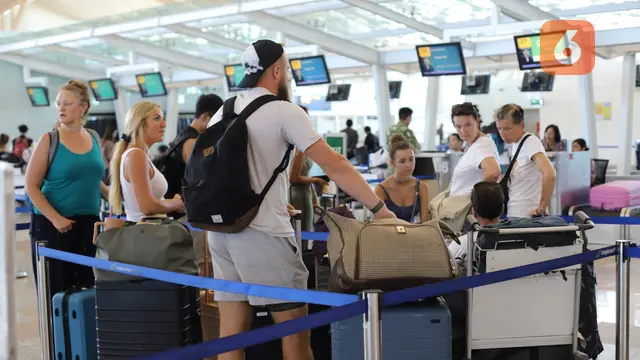 Libur Hari Raya Idul Adha Bandara I Gusti Ngurah Rai Dipadati Penumpang