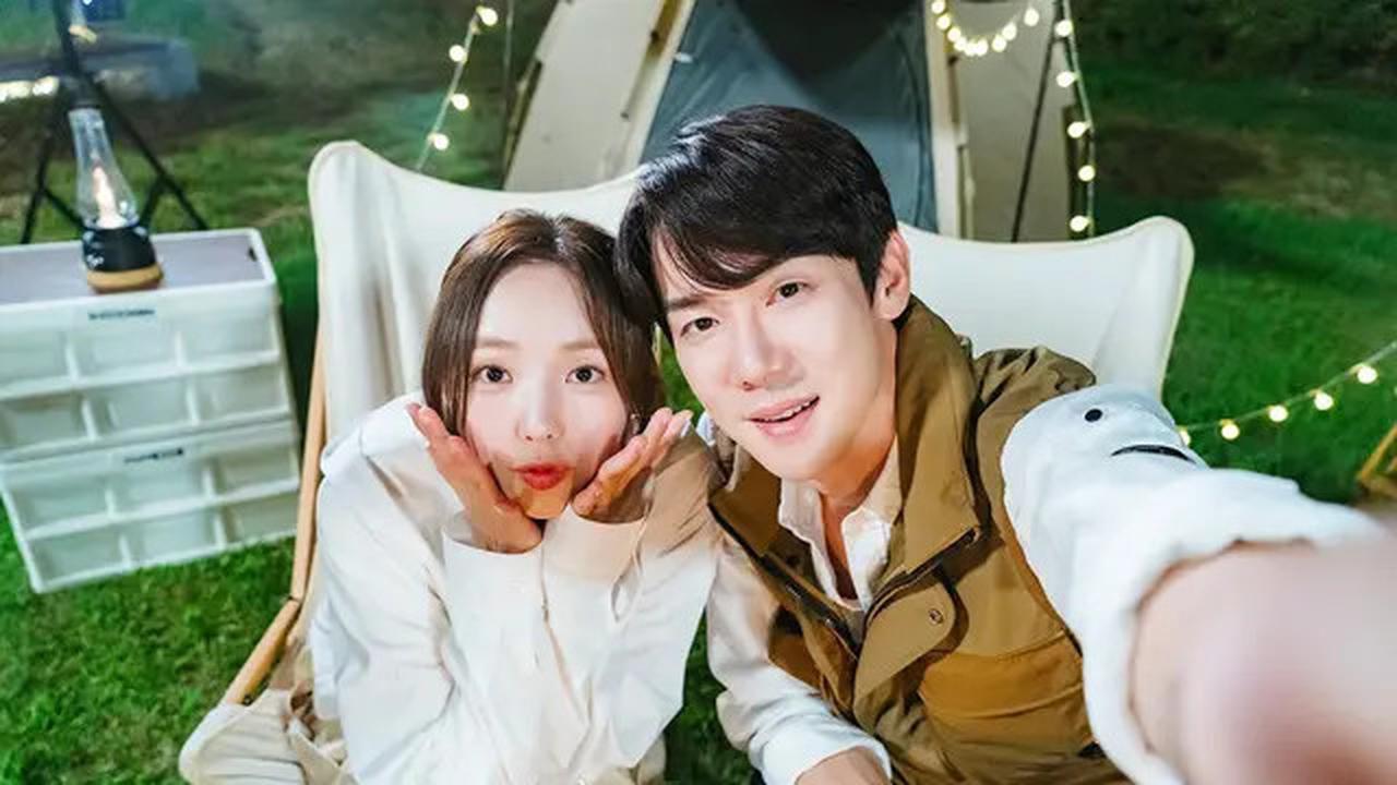 Ketahui Adegan Favorit dari Chae Soo Bin dan Yoo Yeon Seok dari drama "When the Phone Rings"