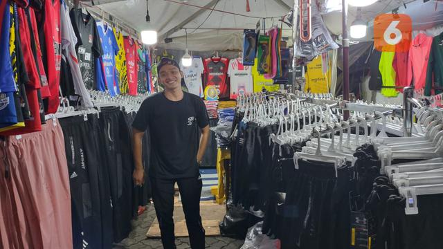 Berkah Pedagang Merchandise Proliga Raup Untung Hingga Rp10 Juta per Hari