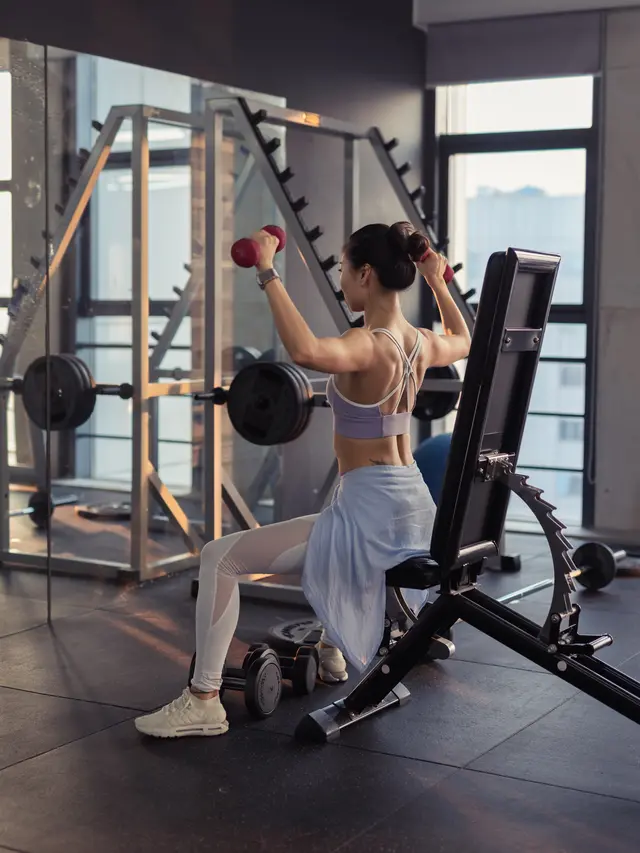 Latihan otot lengan (bicep curl)