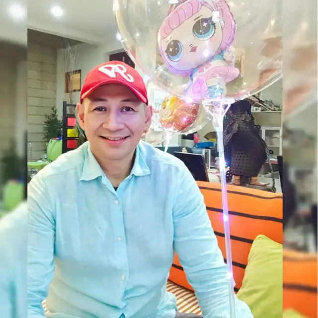 6 Potret Terbaru Aktor Senior Lucky Alamsyah, Awet Muda di Usia 48 Tahun