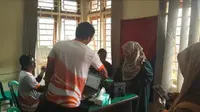 Kemendagri memberikan pelayanan administrasi kependudukan secara jemput bola bagi masyarakat, terutama penduduk rentan. (Istimewa)