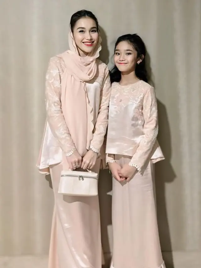 Ayu Ting Ting berhijab (Instagram/ayutingting92)