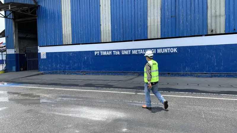 Unit Metalurgi Muntok PT Timah Tbk Bangka Barat Pulau Bangka.