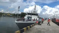 Bank Indonesia mengedarkan uang rupiah hingga ke daerah terpencil di Sulawesi Tenggara menggunakan bantuan kapal perang milik TNI AL Kendari.
