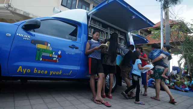 Ratusan Buku Cerita untuk Anak Pengungsi Korban Evakuasi Gunung Agung