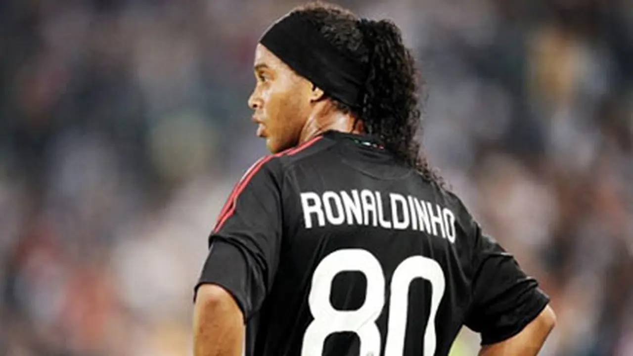 img_ronaldinho-500.jpg