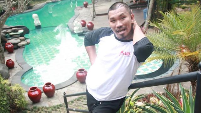 Mongol Stres (Liputan6.com/Julian Edward)