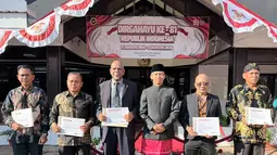 HUT ke-81 RI, KBRI Paramaribo Beri Penghargaan ke 2 WNI dan 3 Warga Suriname