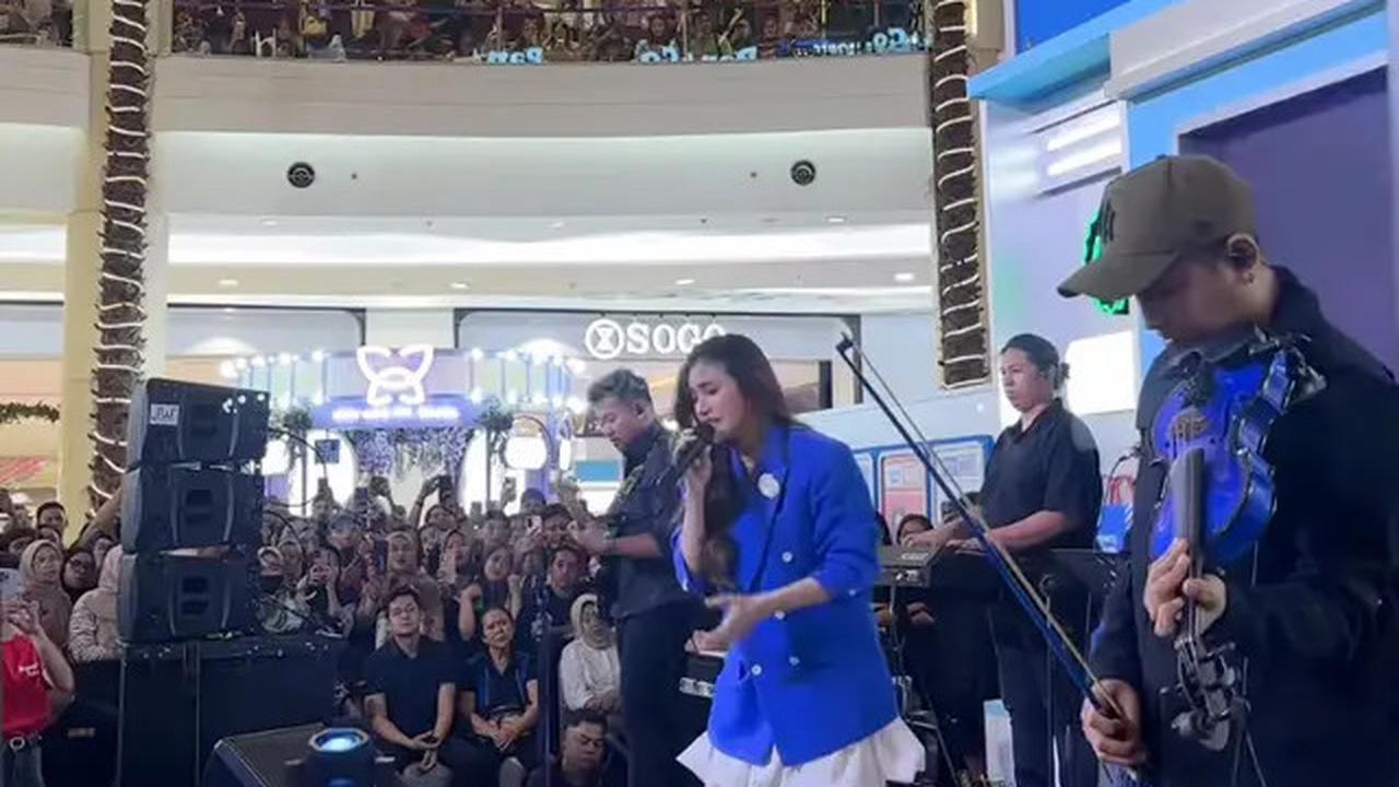 Mahalini Hangatkan Panggung Beautyhaul Mart 2024, Lantunkan Hit Melawan Restu Hingga Sial
