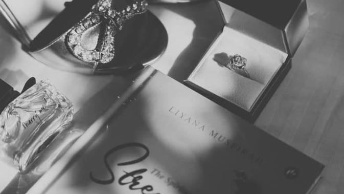 Cincin kawin milik calon pengantin wanita yang ditinggal kekasih tiga minggu sebelum hari pernikahan. (dok. Facebook sg.Lightview)