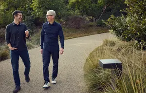 Mengenang 15 Tahun Kepergian Steve Jobs, Tim Cook dan John Ternus Tulis Pesan Menyentuh
