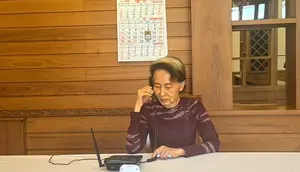 Aung San Suu Kyi Diizinkan Telepon Putranya untuk Pertama Kali dalam 5 Tahun