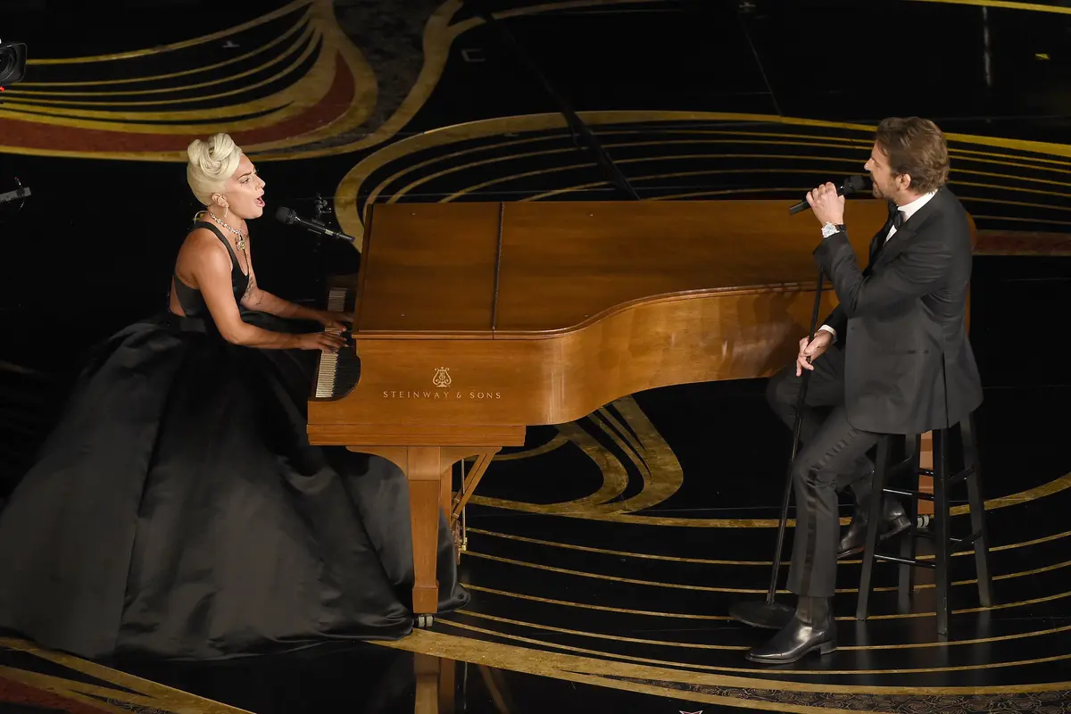 Penampilan Lady Gaga dan Bradley Cooper di Oscar 2019  (Photo by Chris Pizzello/Invision/AP)