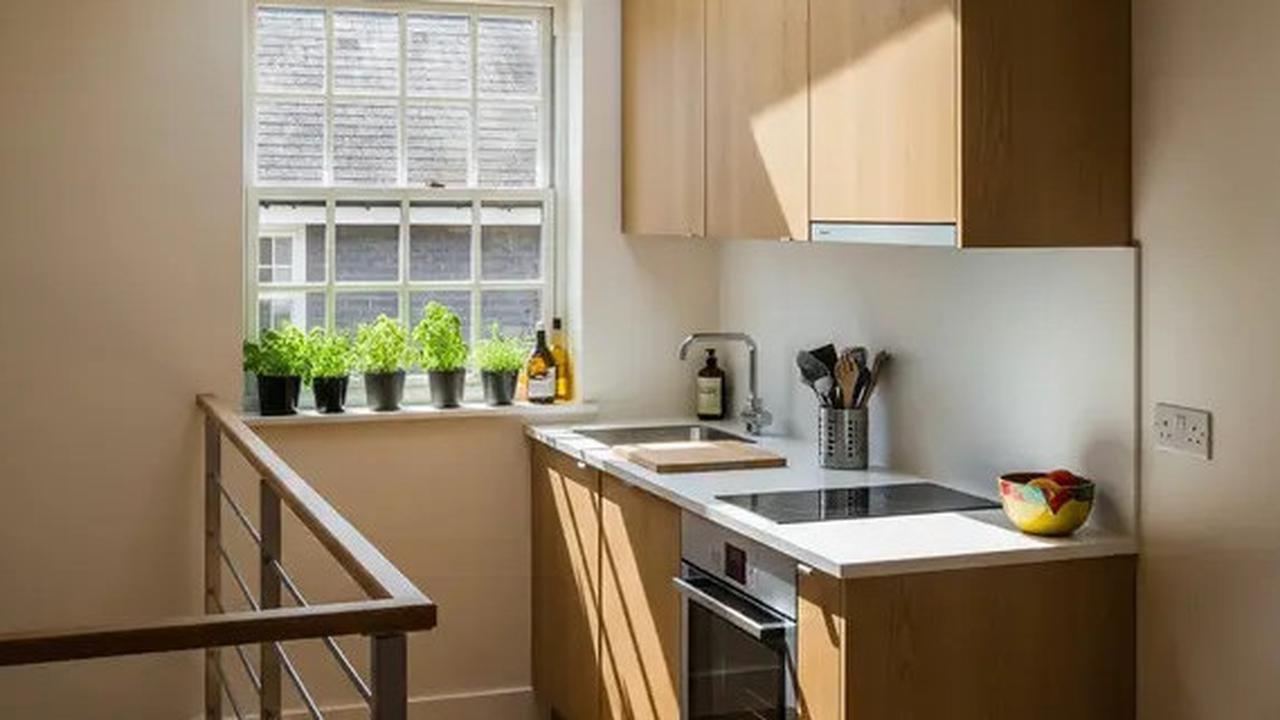 8 Inspirasi Dapur Mezzanine untuk Rumah Kecil yang Ekonomis, Fungsional dan Tetap Menarik