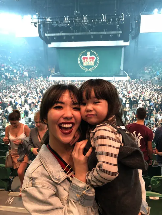 (Instagram/gisel_la)