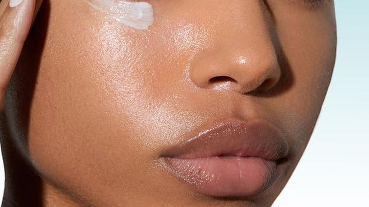 <b>Pilih Tekstur Produk yang Cocok untuk Jenis Kulit Agar Penyerapan Optimal</b>