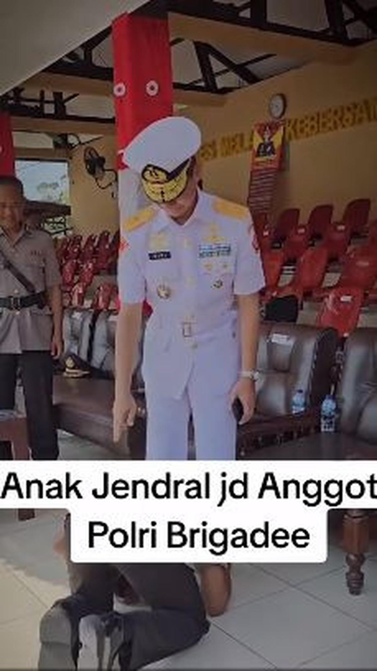 "Anak jenderal jadi anggota Polri," demikian dikutip dari keterangan unggahan.