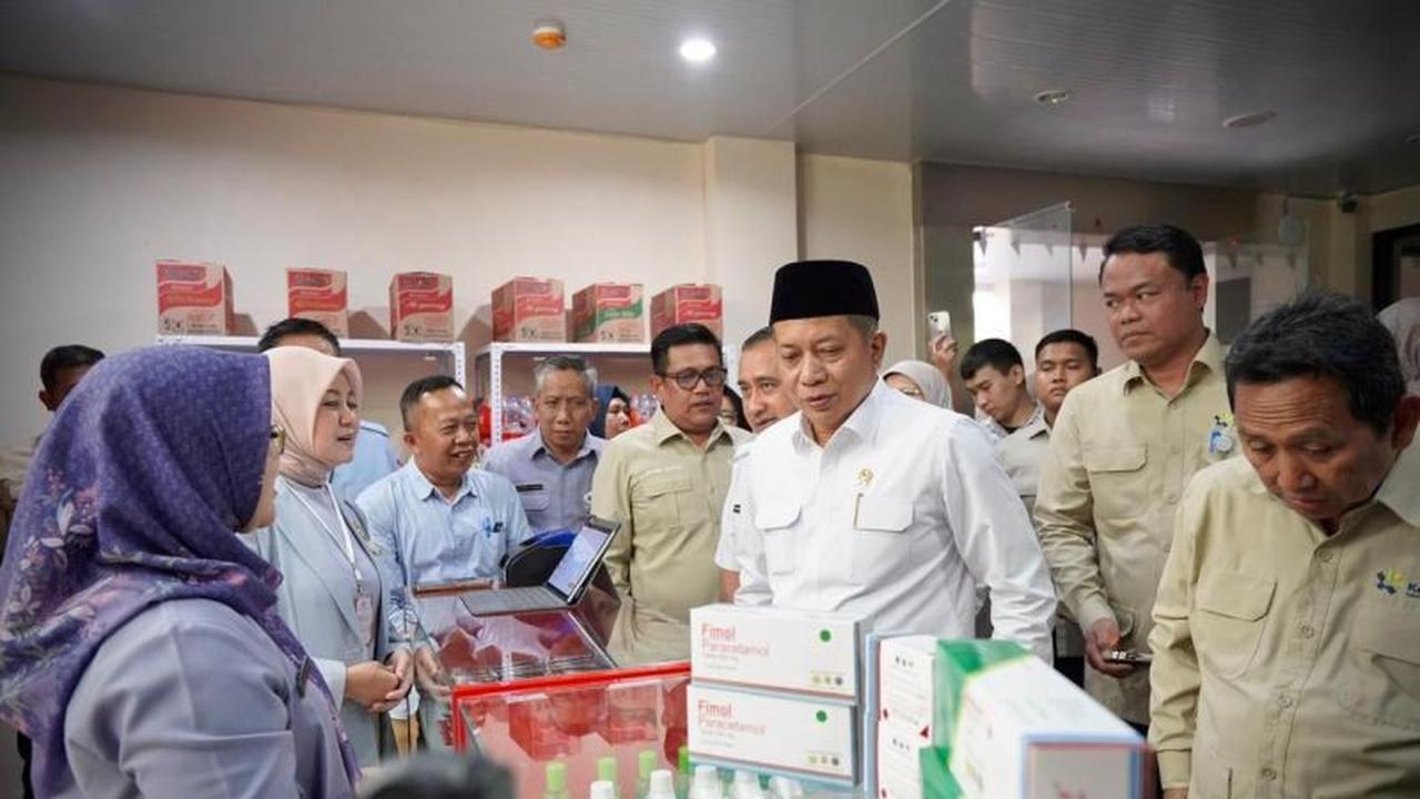 KemenkopUKM Luncurkan Koperasi Apotek Merah Putih untuk Penuhi Kebutuhan Kesehatan Warga