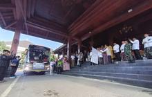 Pemberangkatan Calon Haji Ponorogo: 554 Jamaah Diberangkatkan Menuju Tanah Suci