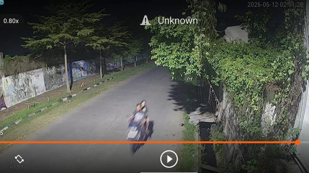 Waspada Begal Bersajam di Semarang, Pemotor Luka-Luka Usai Ditendang Pelaku