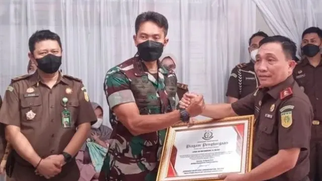 6 Potret Nurwahyudi Calon Suami Juliana Moechtar, Perwira TNI Berpangkat Letkol