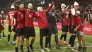 Para pemain Albania merayakan kemenangan mereka atas Republik Ceko dalam lanjutan laga Grup E Kualifikasi Euro 2024 di Air Albania Stadium, Jumat (13/10/2023). (AP Photo/Franc Zhurda)