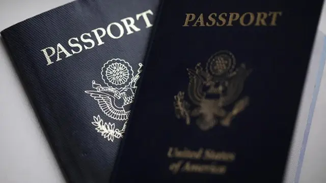 Penampakan paspor Amerika Serikat pada 11 Desember 2021.