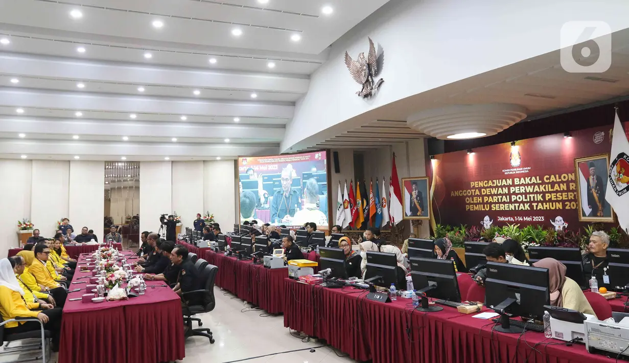 Ketua Umum Partai Golkar Airlangga Hartarto tak terlihat dalam rombongan ke kantor KPU. (Liputan6.com/Herman Zakharia)