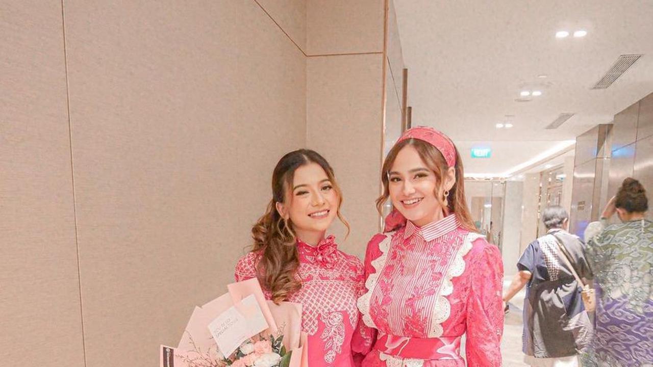 Netizen Terpesona Dengan Kecantikan Keduanya