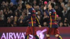 Barcelona sukses mengalahkan Real Betis 4-0 pada lanjutan La Liga pekan ke-17 di Camp Nou, Rabu (30/12/2015). Luis Suarez menyumbangkan dua gol pada menit ke-46 dan 83', Lionel Messi 33' dan gol bunuh diri bek Real Betis Westermann pada menit ke-29.