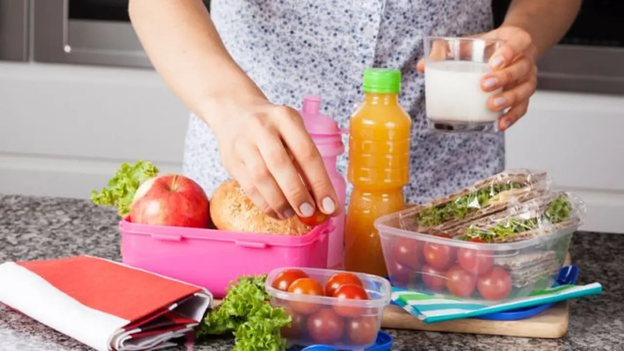[Bintang] Bekali Anak, Ibu Ini Masukkan Minuman Orang Dewasa ke Dalamnya