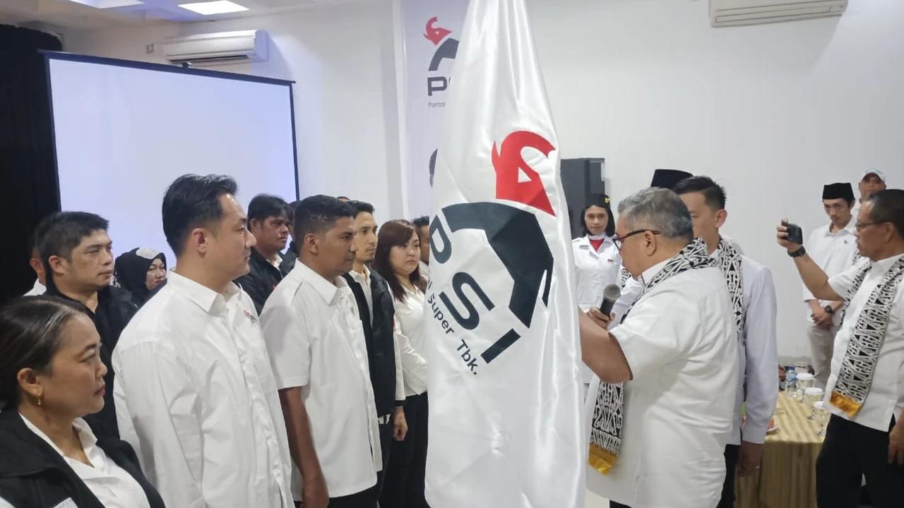 Ketua Harian DPP PSI, Ahmad Ali saat membuka Rakorwil PSI Maluku di Ambon
