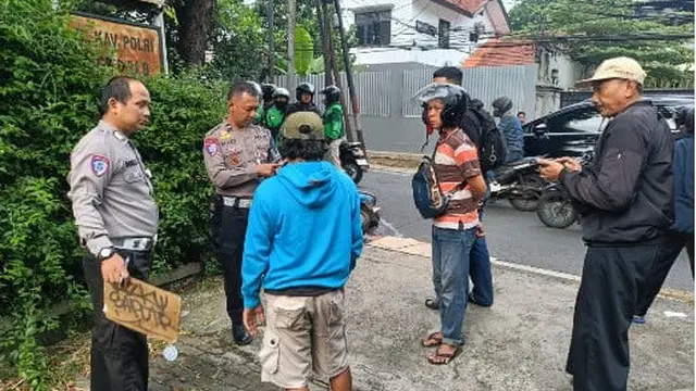Lokasi kecelakaan pemotor tewas di Jalan Kavling Polri, Kelurahan Ragunan, Pasar Minggu, Jakarta Selatan.