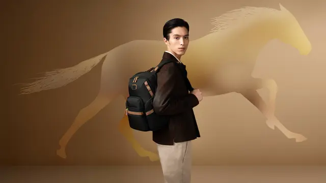 Inspirasi Tahun Kuda 2026, TUMI Rilis Koleksi Imlek Edisi Terbatas dengan Detail Berkuda yang Ikonis