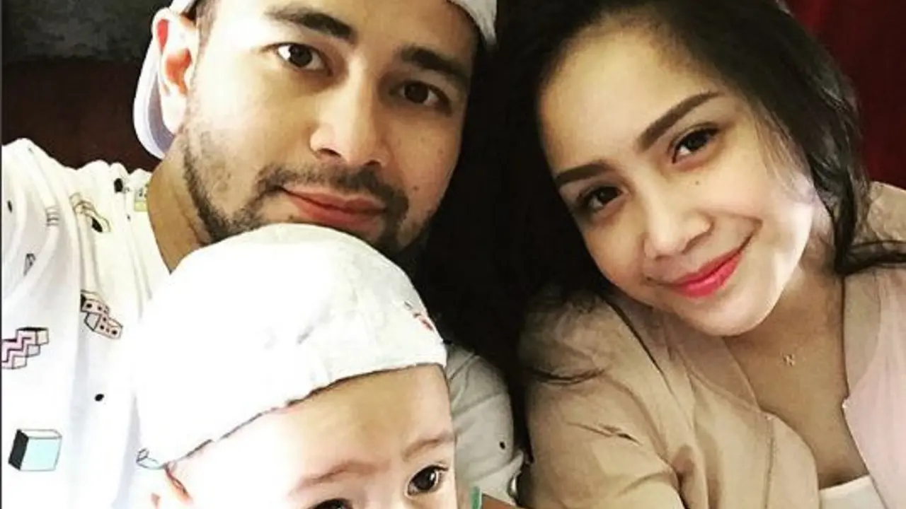 [Bintang] Raffi Ahmad dan keluarga