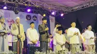 Habib Zaidan Bin Haidar Bin Umar Bin Yahya menghadiri acara "Bangle Bersholawat" yang diselenggarakan oleh Remaja Islam Bangle di Lapangan DK, Bangkle, Tanon, Sragen pada Rabu (26/6/2024) malam. (Ist).