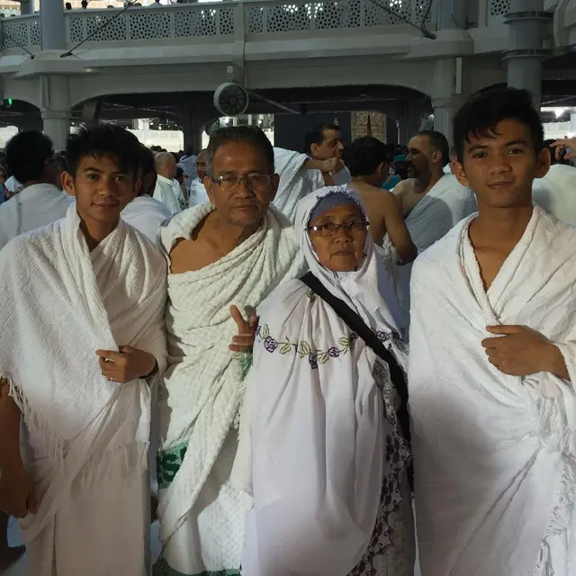 Meninggal Dunia, Ini 7 Potret Kenangan Rizki dan Ridho D'Academy Bersama Sang Ayah