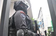 Beratnya Latihan Anggota Brimob, Merayap di Lumpur Sambil Ditembaki, Senior & Komandan Berteriak Galak