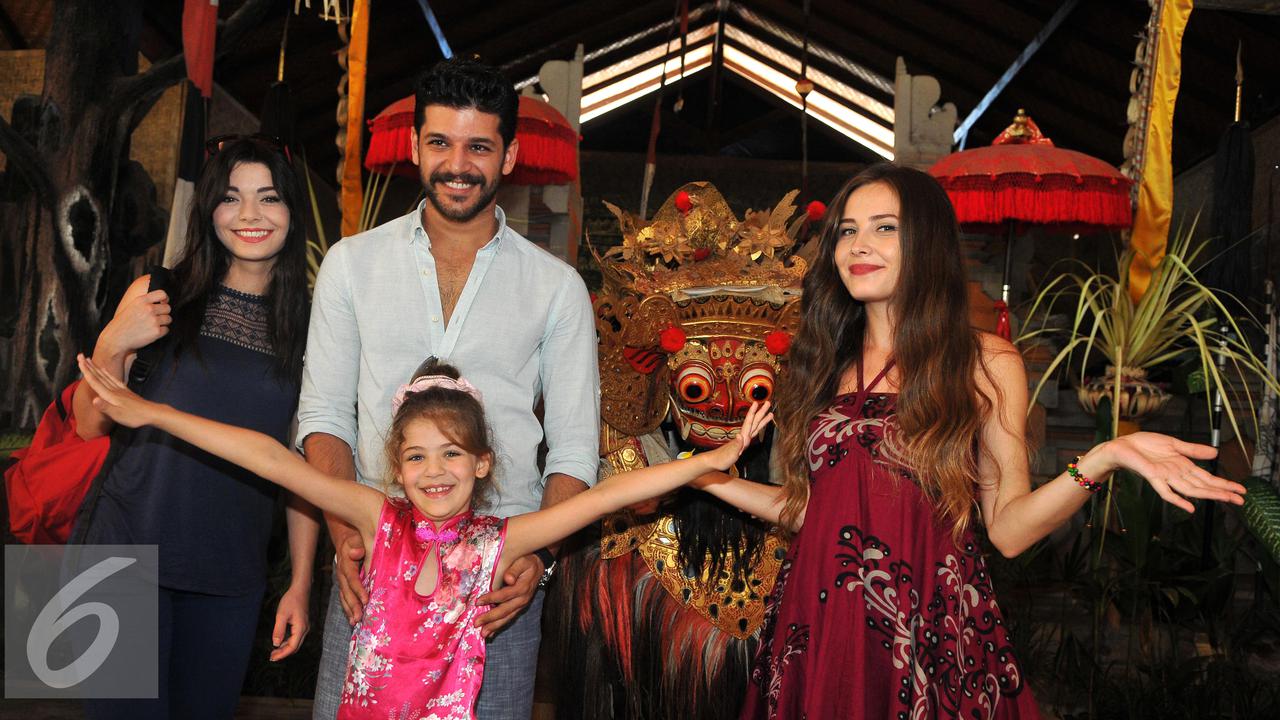 20150827-Pemain Elif Lihat Barong-Bali