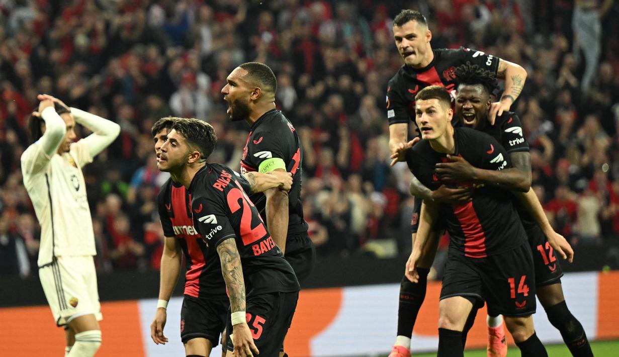 Bayer Leverkusen melaju ke Final Liga Europa melalui kemenangan agregat gol 4-2 atas AS Roma. (INA FASSBENDER/AFP)
