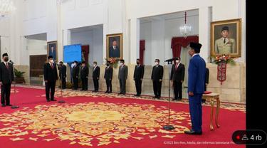 Presiden Jokowi resmi melantik Bambang Susantono dan Dhony Rahajoe menjadi Kepala dan Wakil Otorita IKN Nusantara