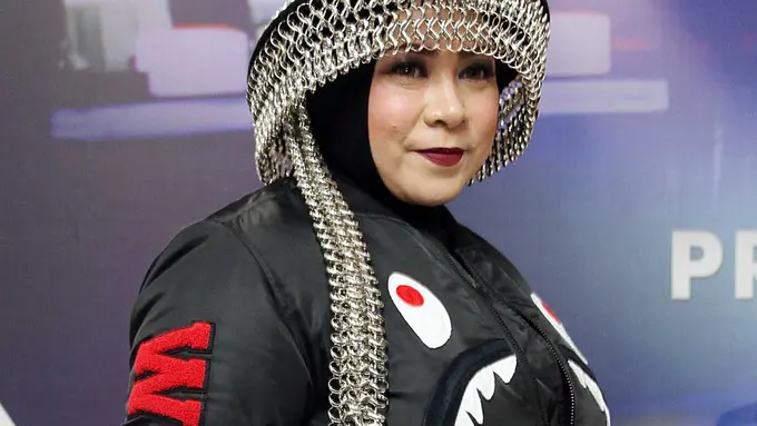 [Bintang] Jadi Juri Ajang Pencarian Bakat, Melly Goeslaw Tajamkan Intuisi