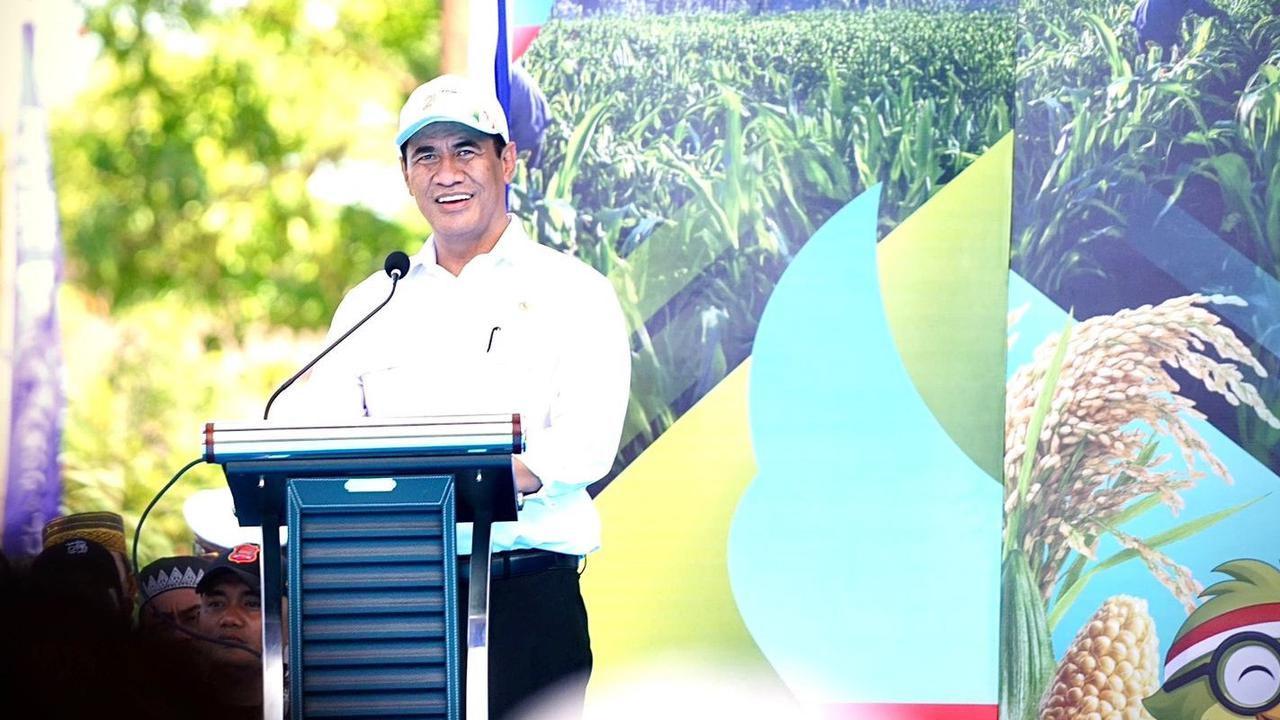 Tanam Jagung Serentak Bersama DPD RI, Mentan Amran Terus Dorong Lompatan Produksi Pangan