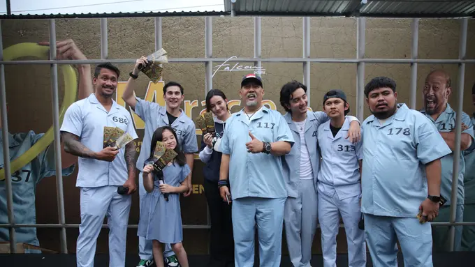 [Fimela] Keseruan cast film Miracle In Cell No 7 kenalkan soundtrack film di kawasan Citayam Fashion Week