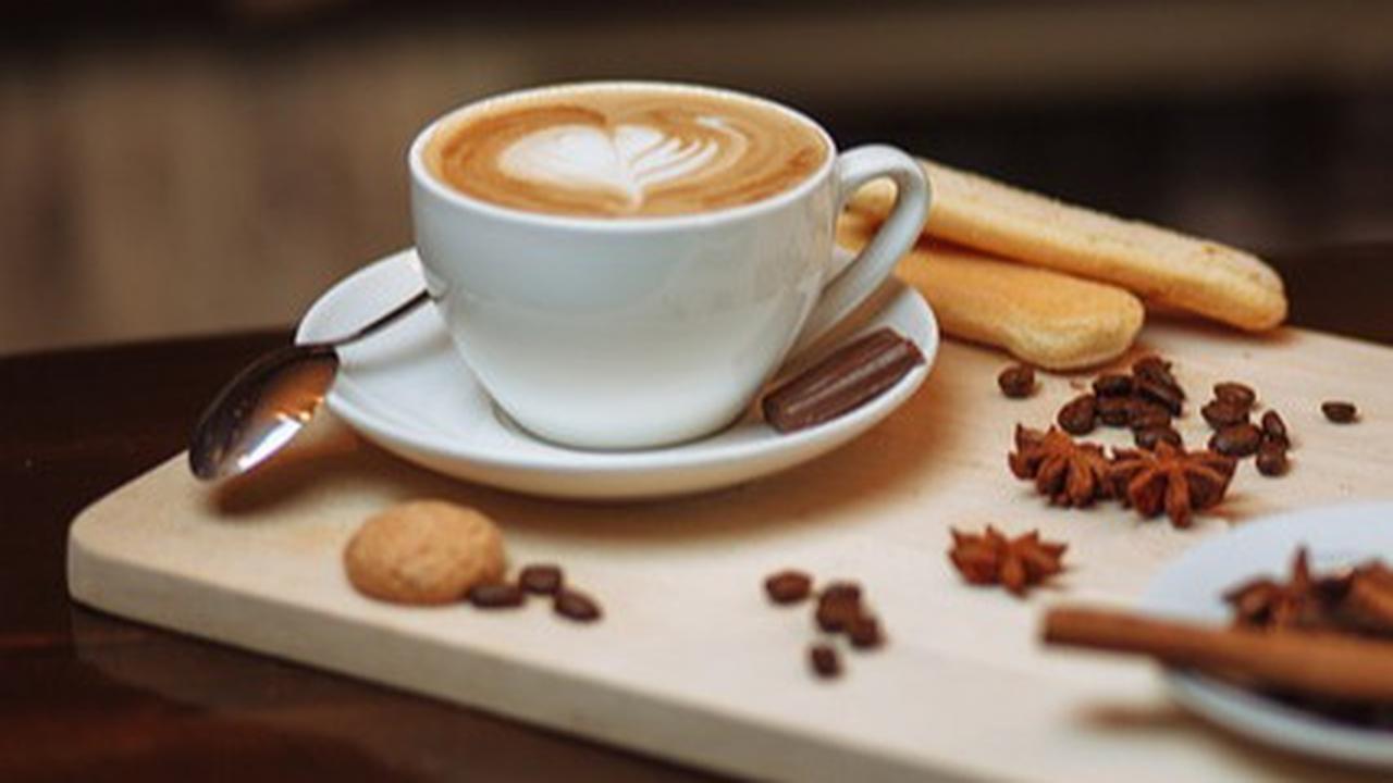 7 Bahaya Sering Minum Kopi Instan Sachet, Tingkatkan Risiko Kanker