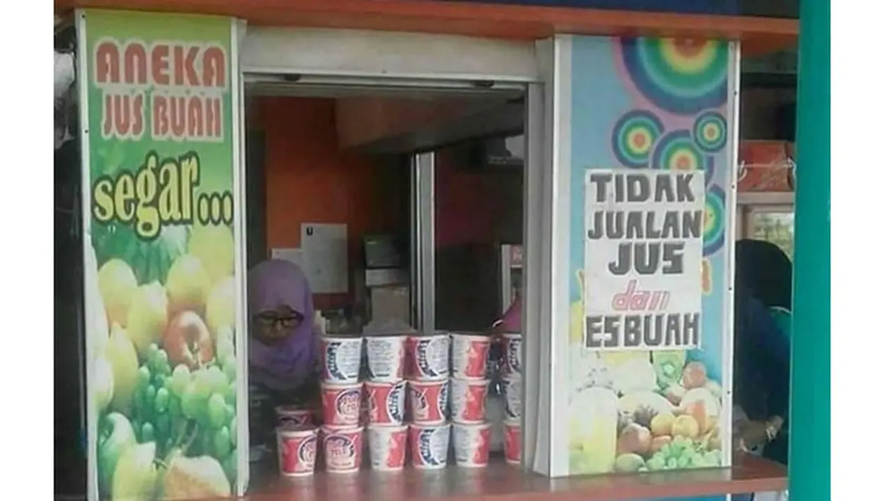5 Cara Promosi Penjual Jus Ini Nyeleneh Banget, Bikin Ngakak
