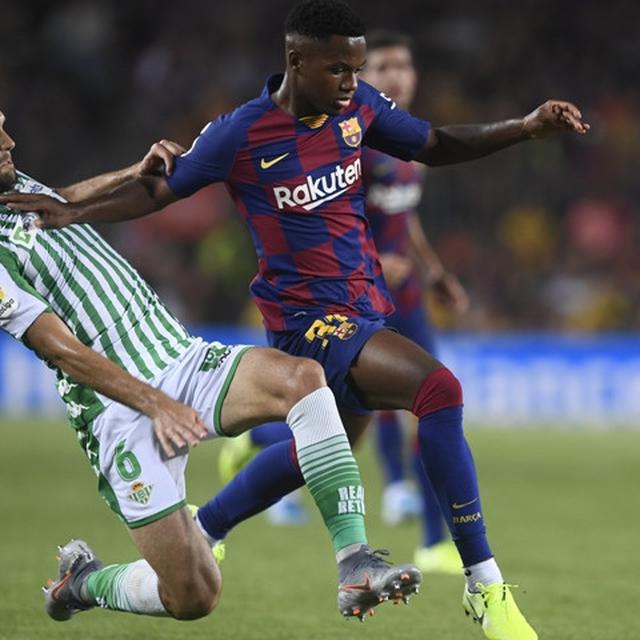 Main Gantikan Messi Di Barcelona Victor Valdes Pernah Belikan Ansu Fati Sepatu Baru Bola Liputan6 Com
