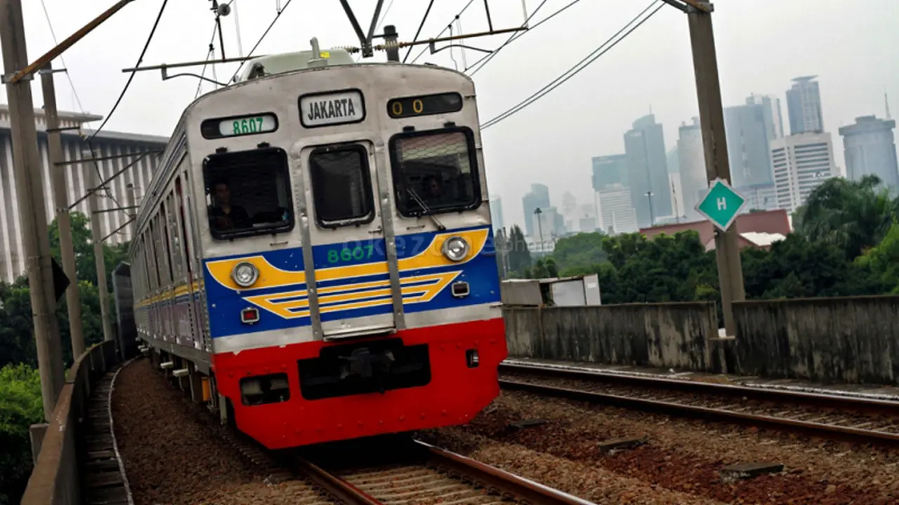 Tabrakan Kereta Terjadi di Stasiun Juanda, Ini Kicauan KAI