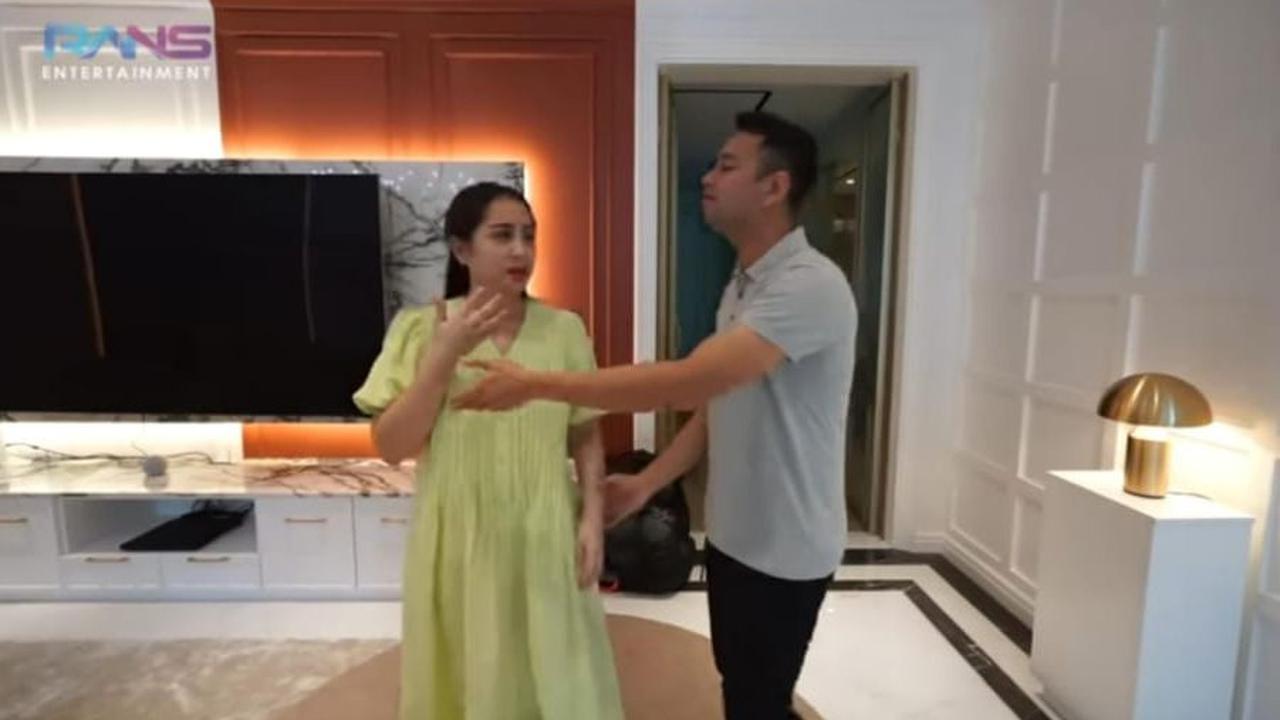 Nagita Slavina Ngeluh Berjerawat, Raffi Ahmad Kasih Peluk dan Cium 'Kurang Kasih Sayang dari Aku?